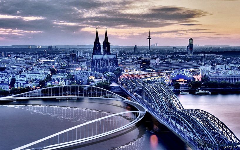 marco-hemmerling-rheinring-cologne-arch-city-center-designboom-02.jpg