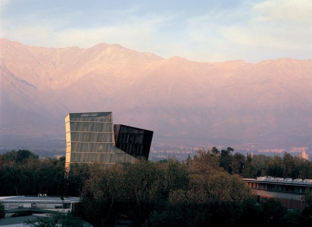 Alejandro-Aravena-Siamese-Towers-02.jpg