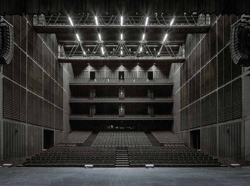 Teatro_Regional_del_Bio-Bio_9_1000px.jpg